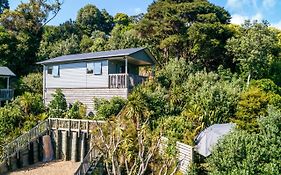 Treetop Retreat - Onetangi Holiday Home